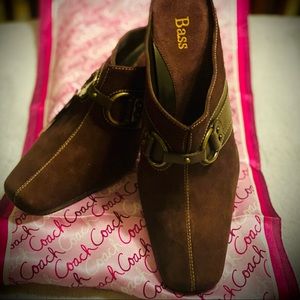 BASS 🐠 Cheryl Brown Suede Mule Pumps In Size 8 NWT